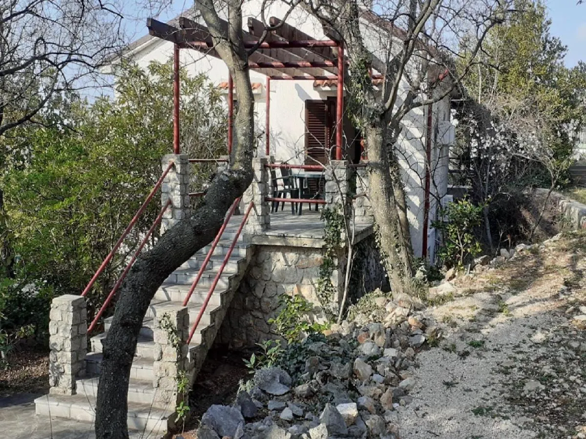 Apartments Rudi Klenovica